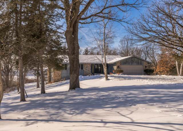 Property at 11760 Layton Ave S, Cottage Grove, MN 55033, 4 beds, 3 baths