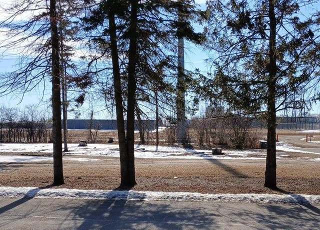 Property at 839 Hilltop Dr NE, Hutchinson, MN 55350