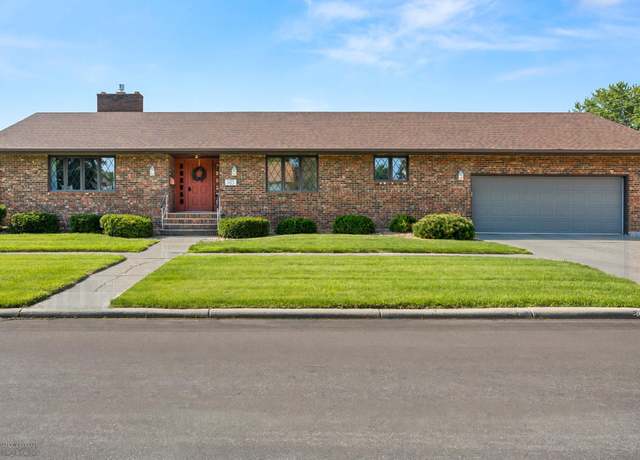 Property at 503 4th Ave N, Wahpeton, ND 58075, 2 beds, 2 baths