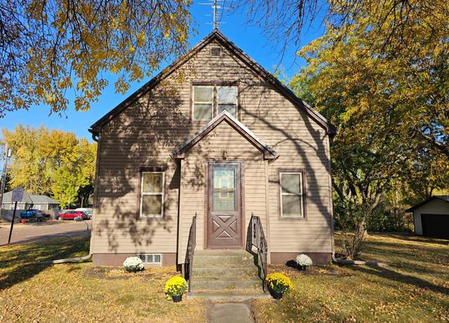 Property at 140 Front St, Biscay, MN 55336, 4 beds, 1 bath