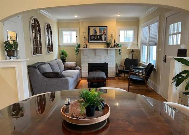 Property at 1930 Jefferson Ave, Saint Paul, MN 55105, 4 beds, 2 baths