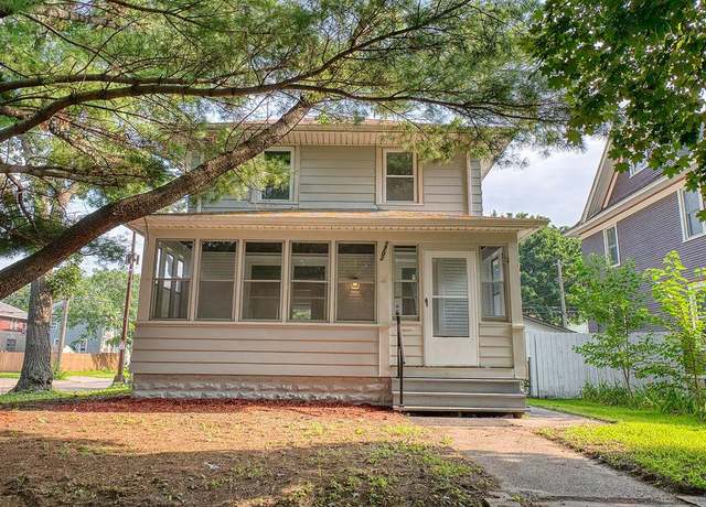 Property at 1702 Minnehaha Ave W, Saint Paul, MN 55104, 3 beds, 2 baths