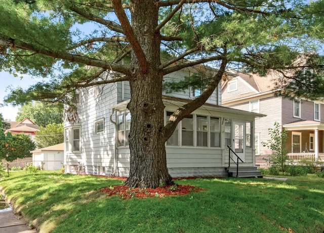 Property at 1702 Minnehaha Ave W, Saint Paul, MN 55104, 3 beds, 2 baths