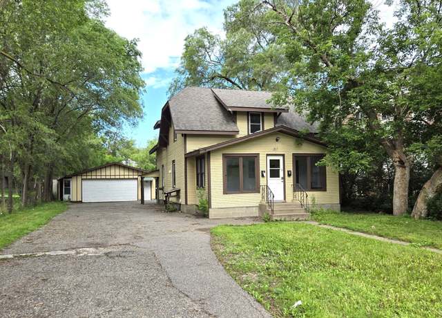 Property at 1317 6th Ave S, Saint Cloud, MN 56301, 7 beds, 3 baths