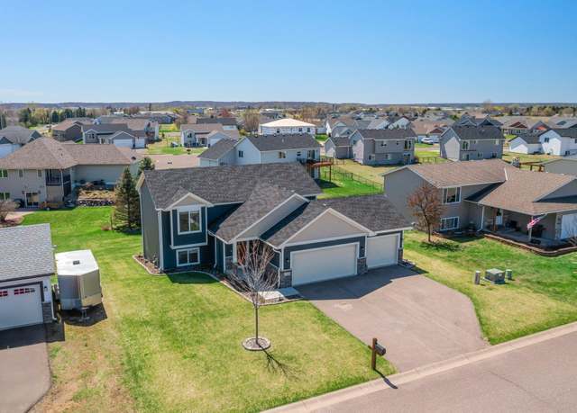 Property at 1240 Kimball Ave, Osceola, WI 54020, 2 beds, 1 bath
