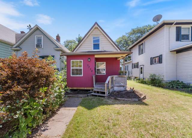 Property at 3712 W 4th St, Duluth, MN 55807, 2 beds, 1 bath