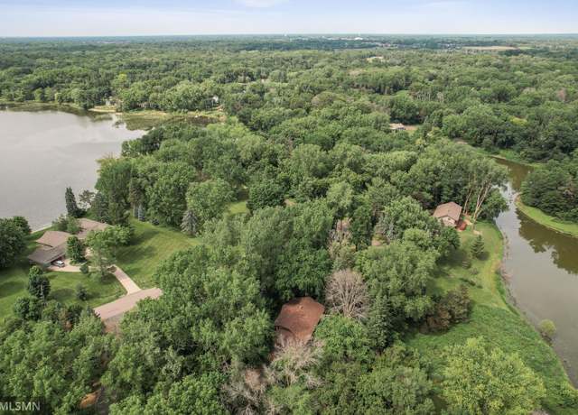 Property at 8 Edgewater Ln, North Oaks, MN 55127, 2 beds, 2 baths