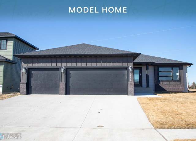 Property at 1455 66th Ave S, Fargo, ND 58104, 3 beds, 2 baths
