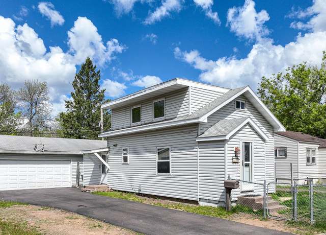 Property at 611 Laurel St, Cloquet, MN 55720, 3 beds, 1 bath