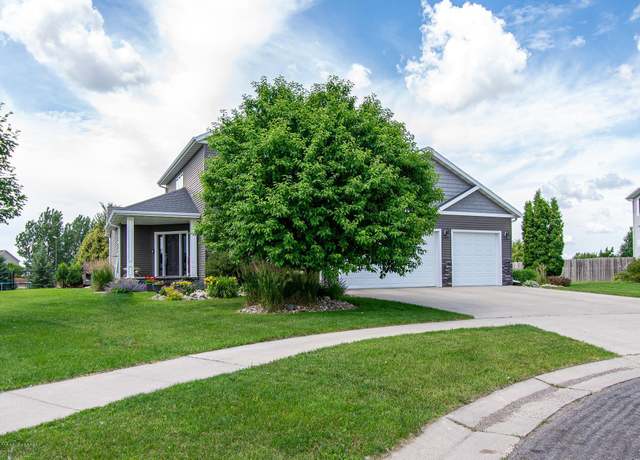 Property at 3827 15th St S, Moorhead, MN 56560, 6 beds, 4 baths