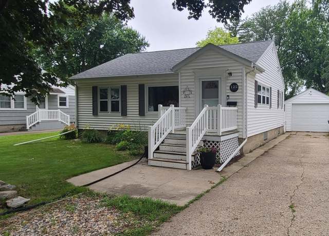 Property at 125 E St, Marshall, MN 56258, 2 beds, 1 bath