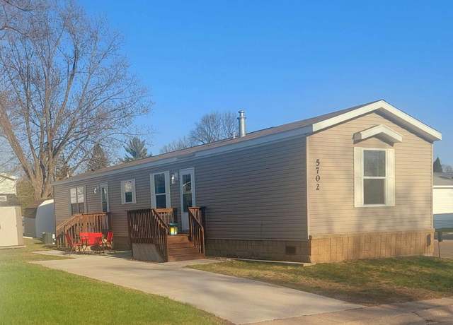 Property at 5702 Cabot Dr, Mounds View, MN 55112, 2 beds, 2 baths