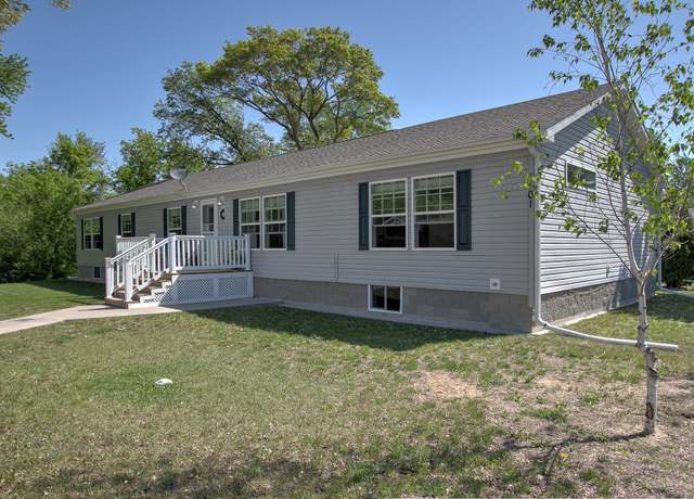 Property at 1501 268th Ave NE, Isanti, MN 55040, 3 beds, 2 baths