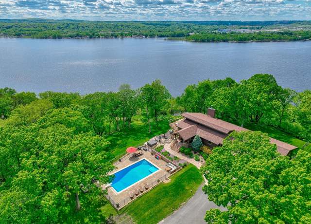 Property at 233 River Heights Trl, Hudson, WI 54016, 5 beds, 5 baths