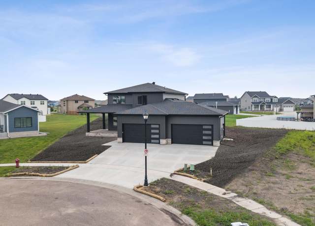 Property at 951 50th Ave W, West Fargo, ND 58078, 6 beds, 4 baths