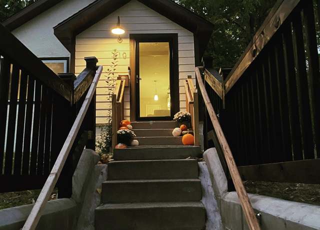 Property at 610 34th Ave N, Minneapolis, MN 55412, 2 beds, 1 bath