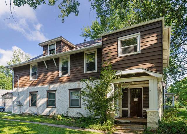 Property at 1083 Chatsworth St N, Saint Paul, MN 55103, 5 beds, 4 baths