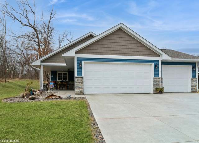 Property at 2023 Reuss Pkwy, Saint Croix Falls, WI 54024, 3 beds, 2 baths