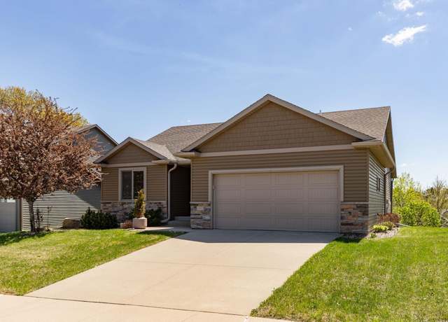 Property at 4992 4th St NW, Rochester, MN 55901, 3 beds, 3 baths