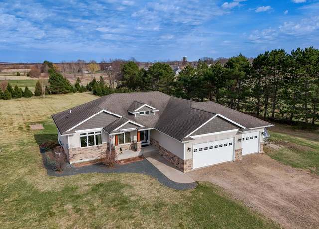 Property at 1423 129th St, New Richmond, WI 54017, 4 beds, 3 baths