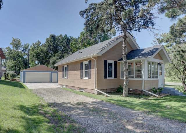 Property at 2568 South Ave E, North Saint Paul, MN 55109, 3 beds, 2 baths