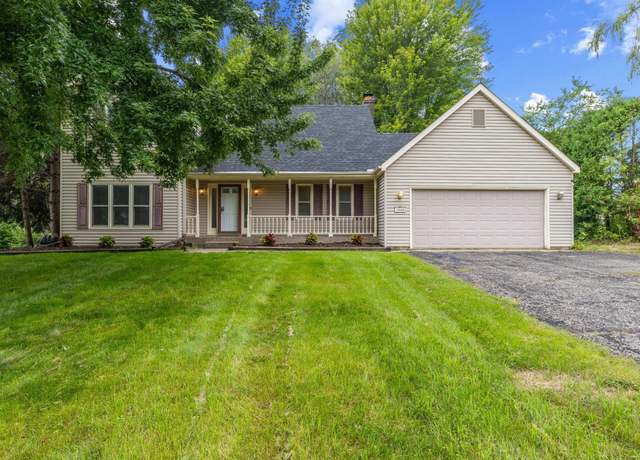 Property at 1900 Vernon Dr S, Minnetonka, MN 55305, 4 beds, 3 baths