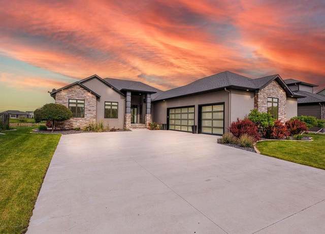 Property at 7373 14th St S, Fargo, ND 58104, 5 beds, 4 baths