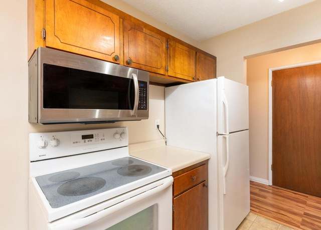 Property at 4351 Parklawn Ave Unit 209E, Edina, MN 55435, 1 bed, 1 bath