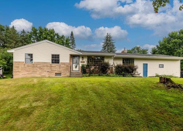 Property at 6465 Edgewood Ave, Woodbury, MN 55125, 4 beds, 2 baths