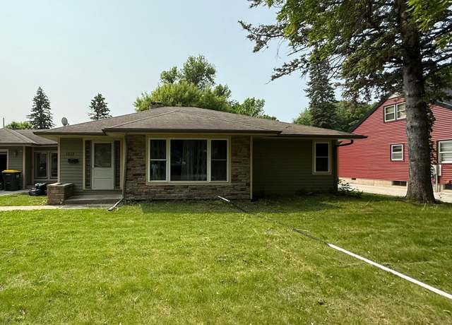Property at 1319 Kandiyohi Ave SW, Willmar, MN 56201, 3 beds, 2 baths
