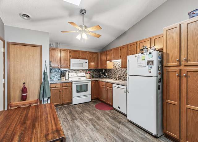 Property at 3662 Gershwin Ln N, Oakdale, MN 55128, 2 beds, 1 bath