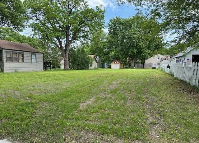 Property at 1425 5th Ave, Windom, MN 56101