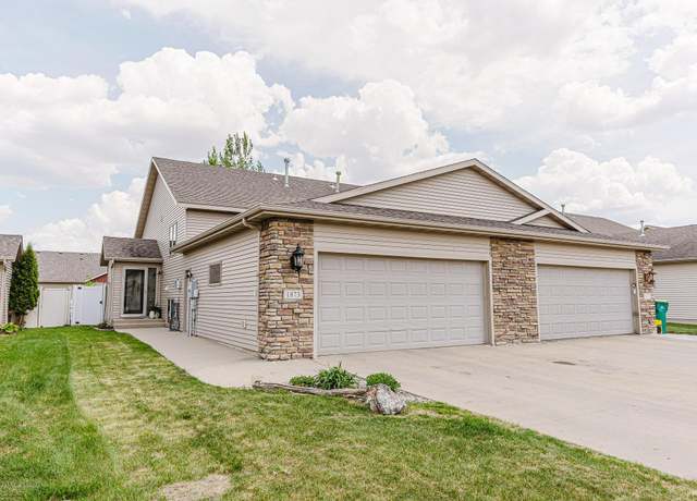 Property at 1873 6th St W, West Fargo, ND 58078, 3 beds, 2 baths