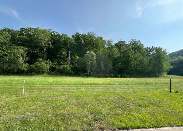 Property at 2808 Oakhurst Dr, Lake City, MN 55041