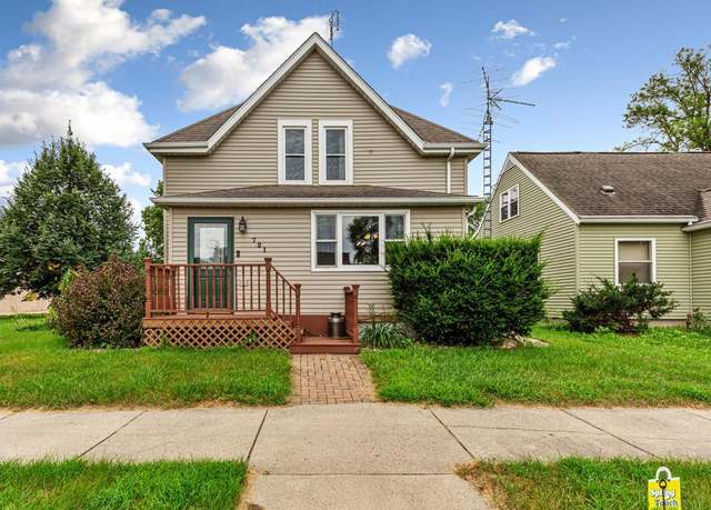 Property at 721 6th St, Nicollet, MN 56074, 3 beds, 2 baths