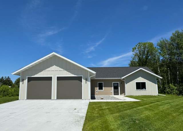 Property at 605 Lincoln St SE, Warroad, MN 56763, 3 beds, 2 baths