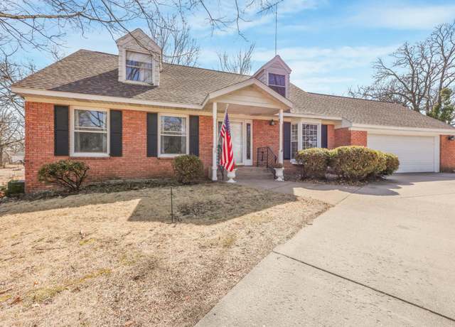 Property at 1722 Woodland Rd, Saint Cloud, MN 56304, 5 beds, 5 baths