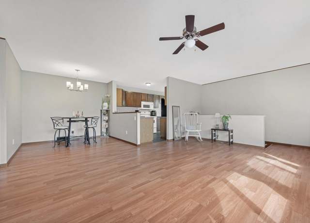 Property at 133 96th Ln NE, Blaine, MN 55434, 2 beds, 1 bath