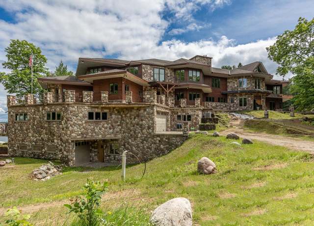 Property at 5568 50th St NW, Hackensack, MN 56452, 3 beds, 8 baths