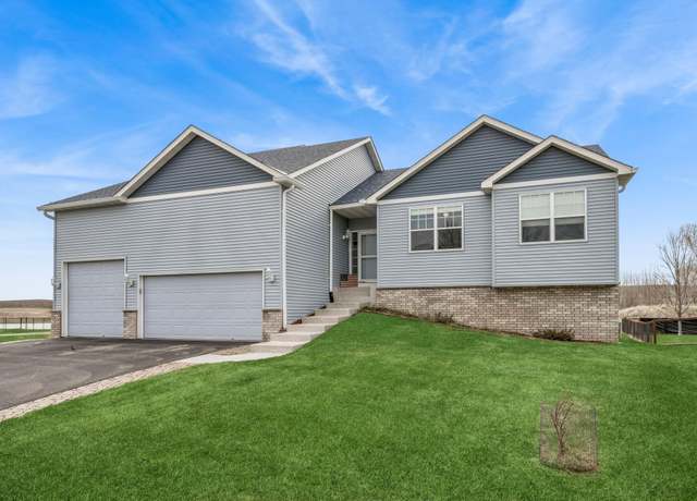 Property at 816 Abbey Rd, Northfield, MN 55057, 5 beds, 3 baths