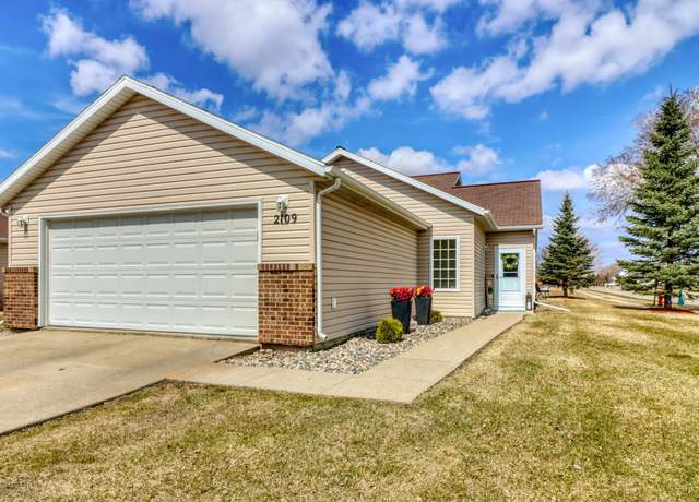 Property at 2109 57th Ave S, Fargo, ND 58104, 3 beds, 2 baths