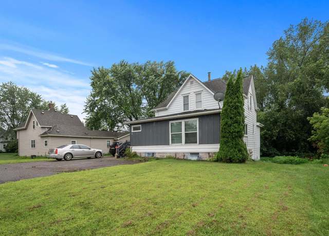 Property at 521 3rd Ave SW, Cambridge, MN 55008, 5 beds, 3 baths