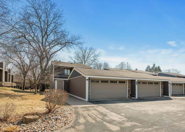 Property at 570 Woodhill Dr #67, Roseville, MN 55113, 3 beds, 3 baths