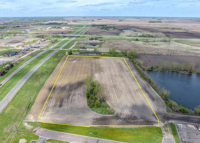 Property at 1201 Buccaneer Dr, Blue Earth, MN 56013