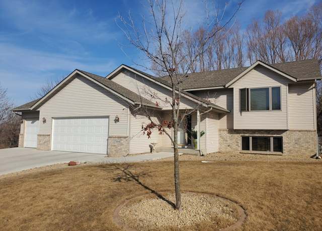 Property at 7484 Thorn Hill Ln, Savage, MN 55378, 4 beds, 2 baths