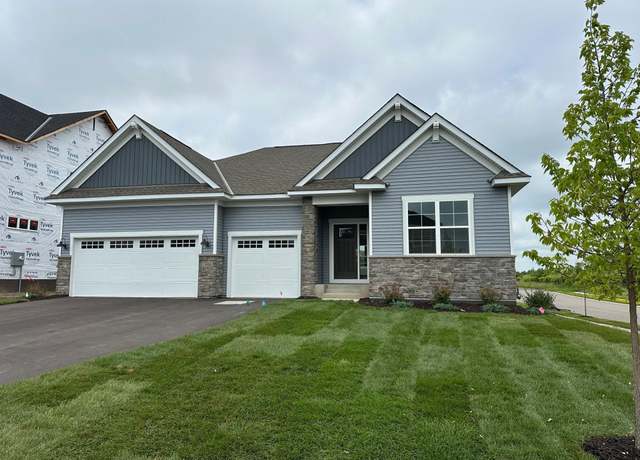 Property at 1904 Sparrow Dr, Shakopee, MN 55379, 4 beds, 3 baths