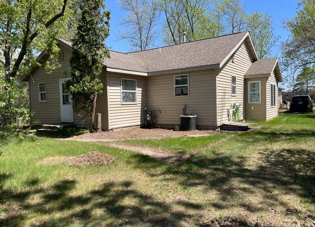 Property at 906 Lambert Ave SE, Bemidji, MN 56601, 4 beds, 1 bath