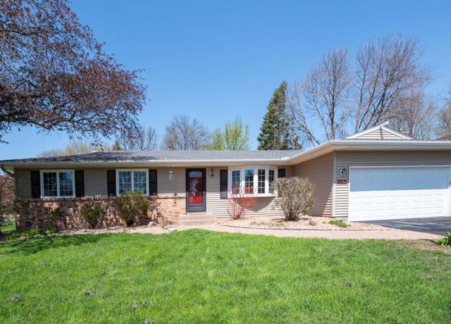 Property at 6762 37th St N, Oakdale, MN 55128, 4 beds, 2 baths