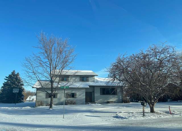 Property at 827 Pine Ridge Dr, Lisbon, ND 58054, 3 beds, 3 baths