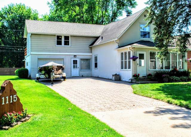Property at 1115 S 5th St, Brainerd, MN 56401, 3 beds, 1 bath